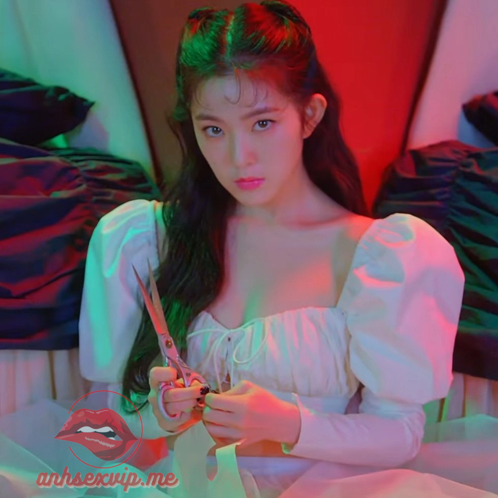 Irene vẻ đẹp đầy ma mị và đầy sexy của cô àng trong MV mới 3
