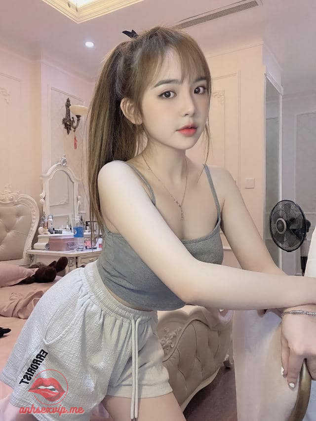 Ngắm bộ ảnh xinh đẹp của hot girl Trần Huyền Châu sexy vạn người mê 12