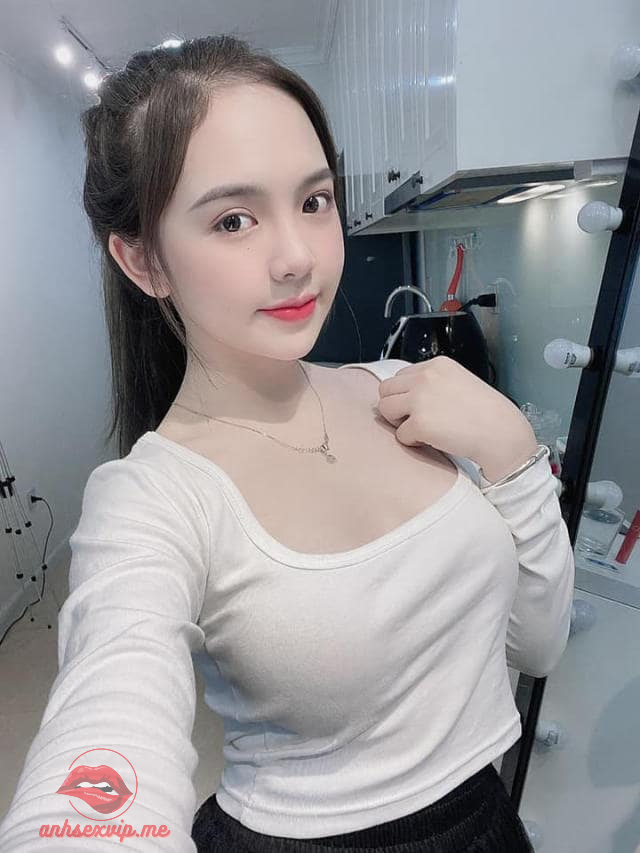 Ngắm bộ ảnh xinh đẹp của hot girl Trần Huyền Châu sexy vạn người mê 8