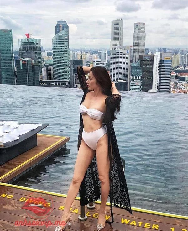 Tổ hợp ảnh Yaya Trương Nhi diện bikini khoe đường cong sexy 4