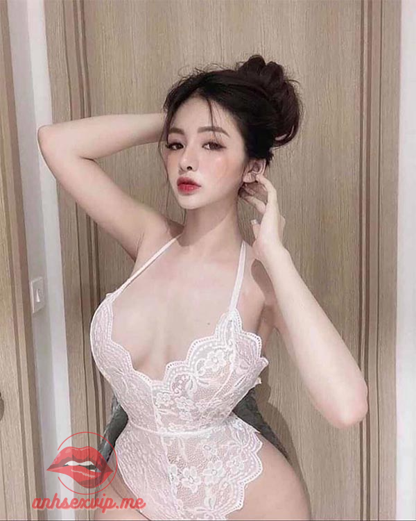 Tổ hợp ảnh Yaya Trương Nhi diện bikini khoe đường cong sexy 9
