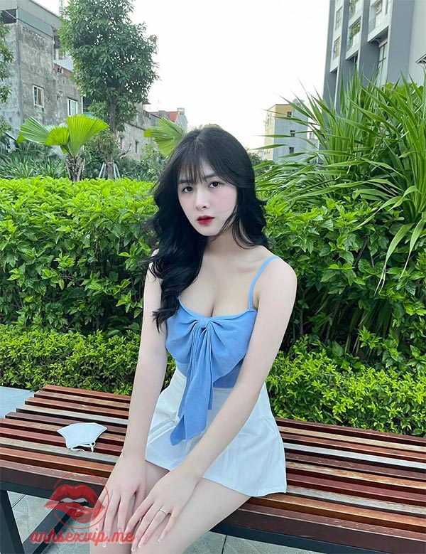 Top ảnh nóng Quỳnh Alee sexy diện bikini nhìn cực cuốn 2