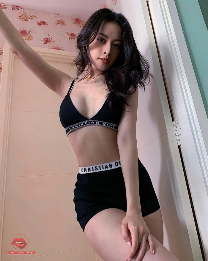 ảnh hotgirl Chi Pu sexy diện bikini 2